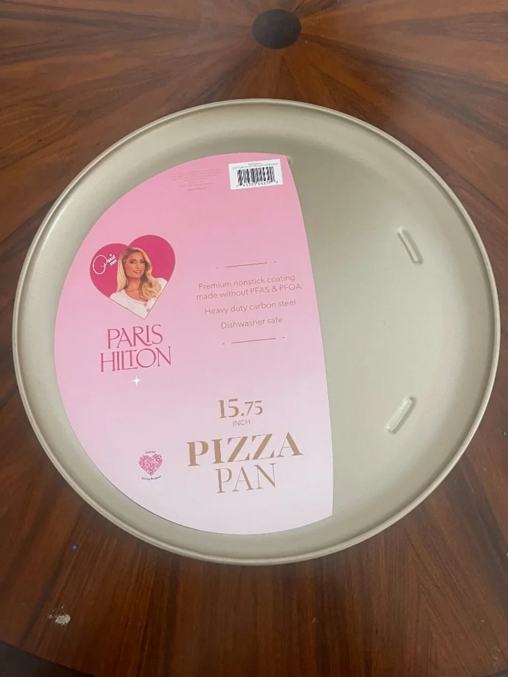 “That’s Hot” Mother’s Day Pizza Set 🍕 Paris Hilton Pan + KitchenAid Cutter